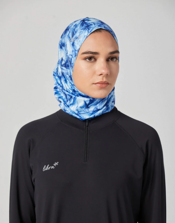 Hijab dengan bahan yang ringan dan adem
